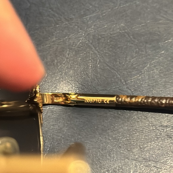 Louis Vuitton sunglasses - Picture 12 of 15